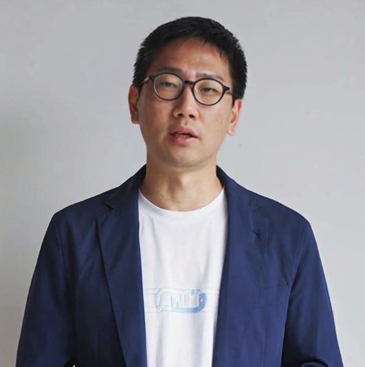 日本投資のグラフとLINEアイコン